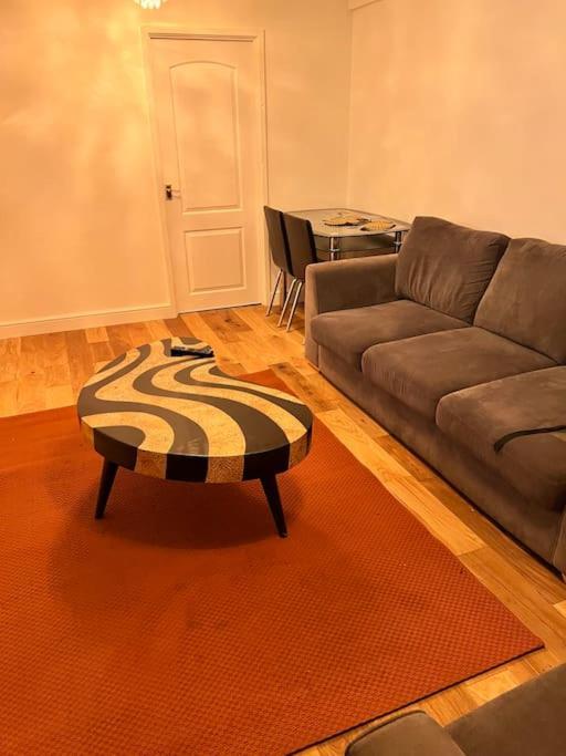 2 Bed Solihull Near Nec Airport, Jlr, Resort Wrld Exteriér fotografie